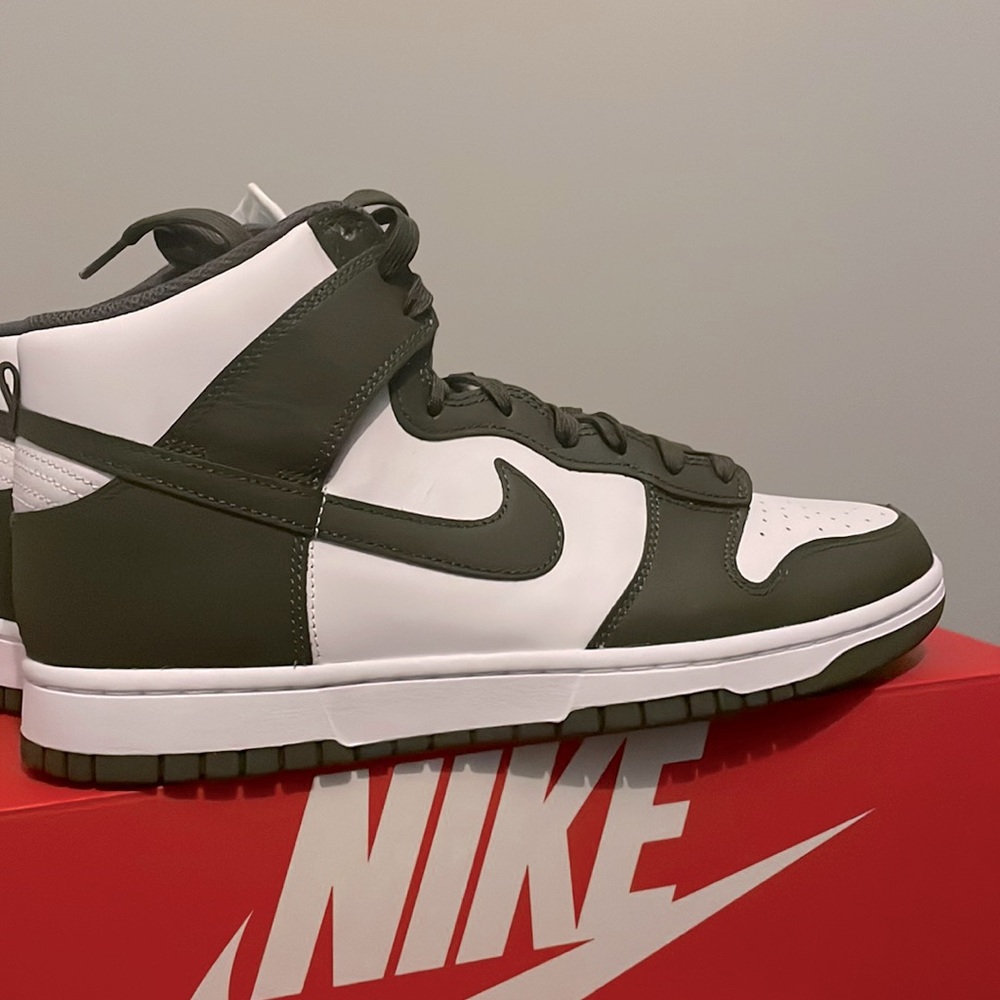 Dunk Hi Khaki